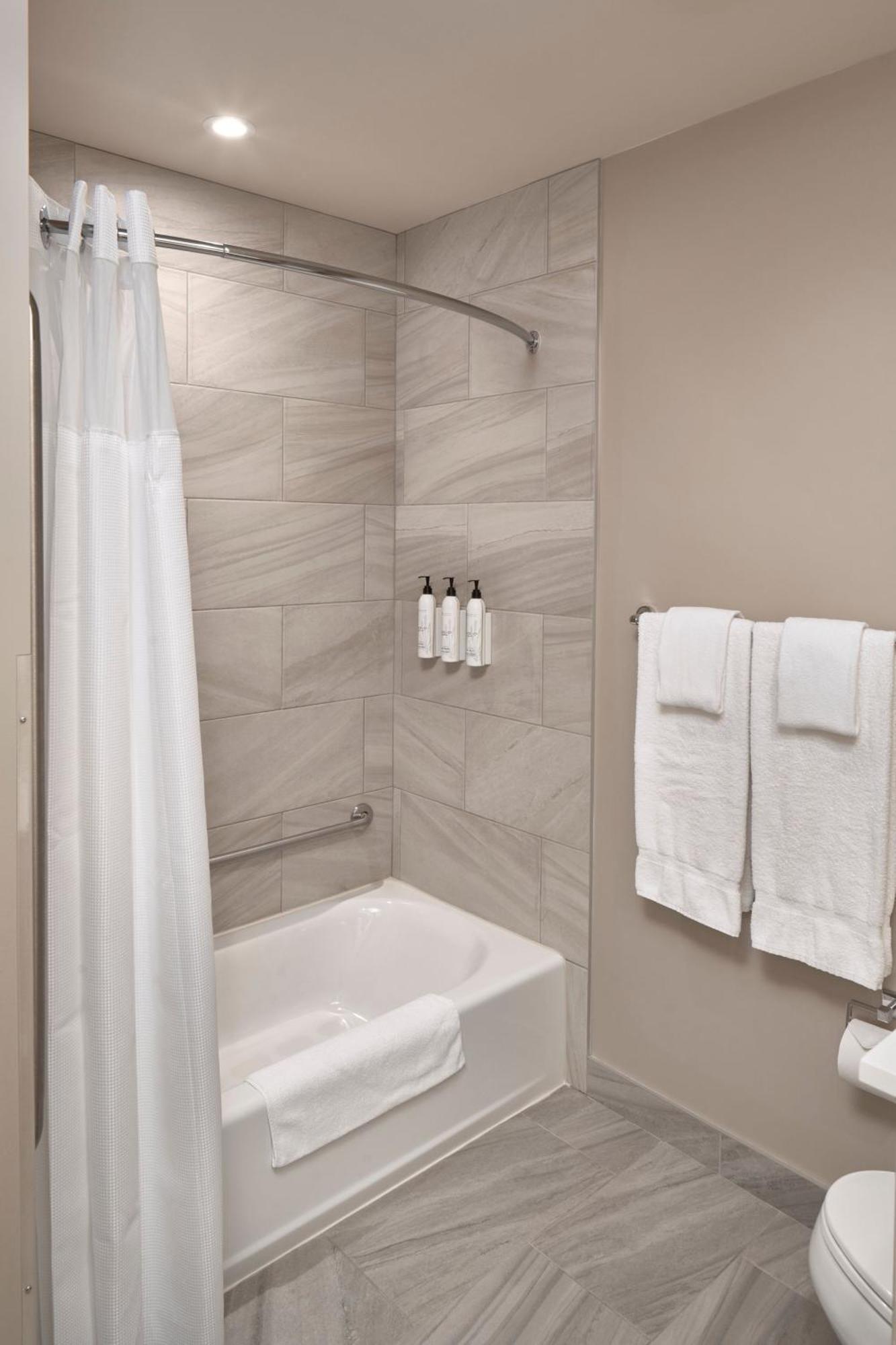 Fairfield Inn & Suites By Marriott Эйрдри Экстерьер фото