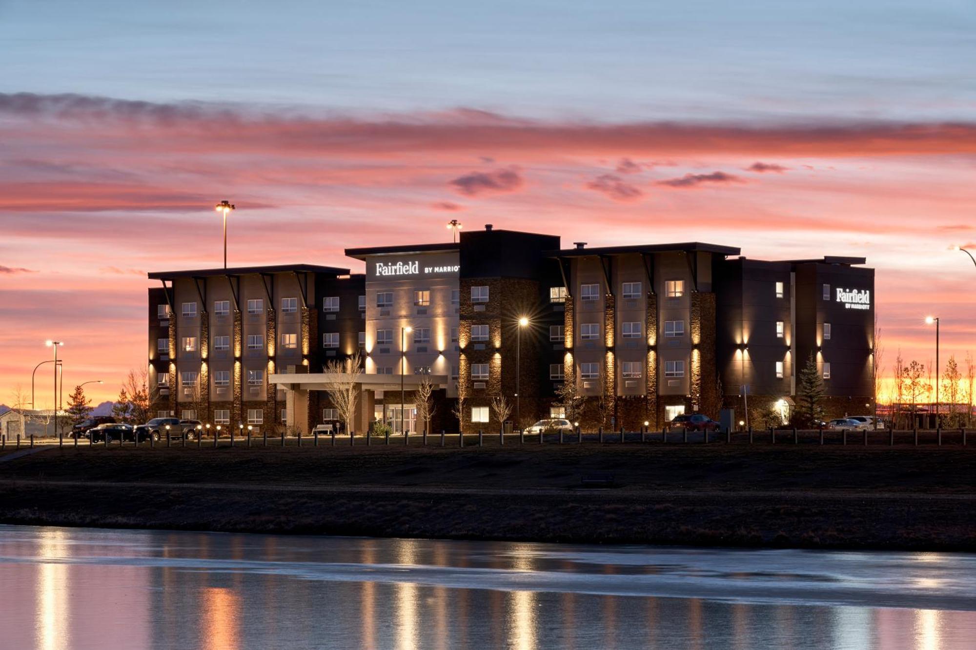 Fairfield Inn & Suites By Marriott Эйрдри Экстерьер фото